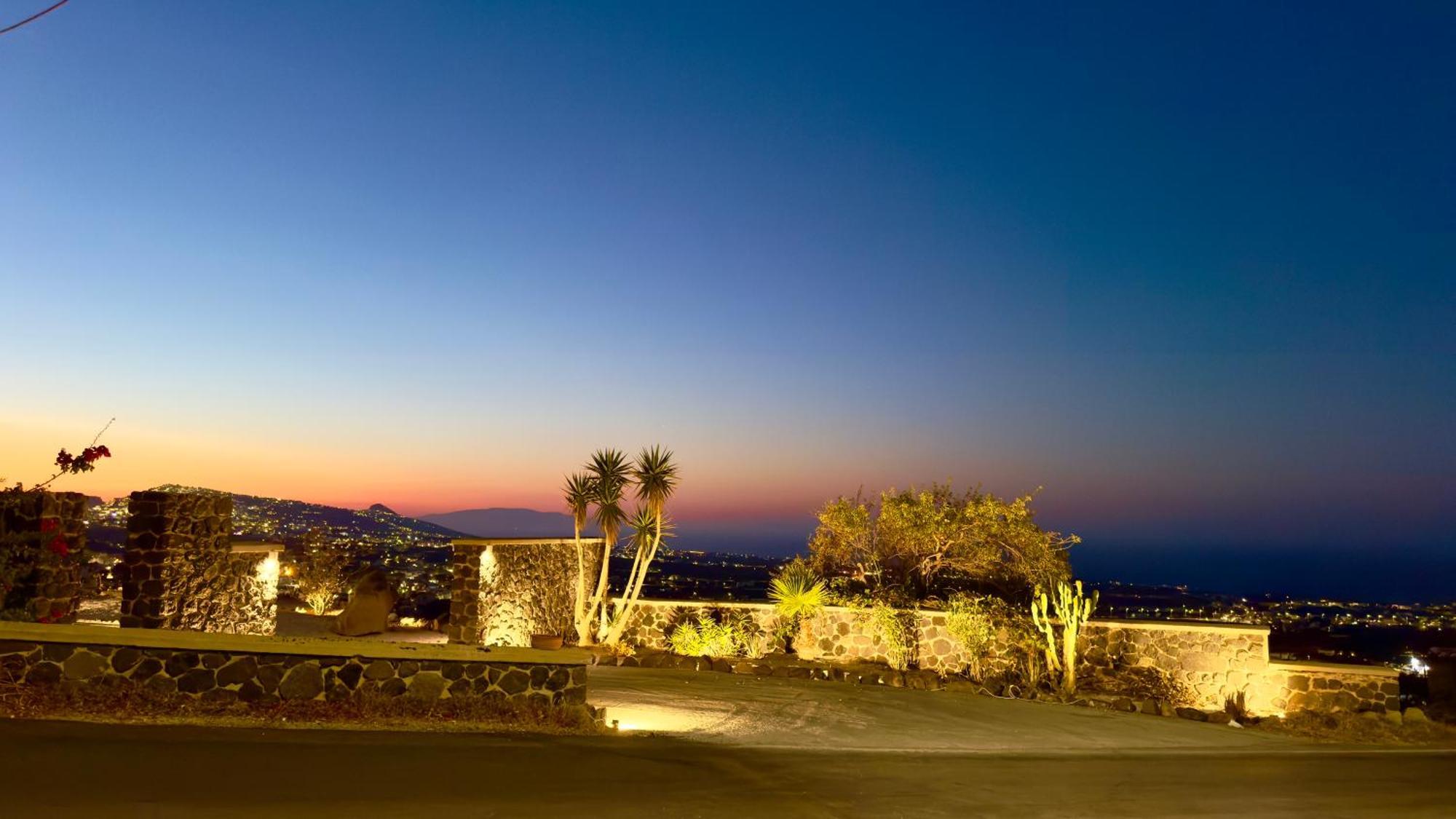 Salida Del Sol Santorini Aparthotel Exo Gonia Exterior photo
